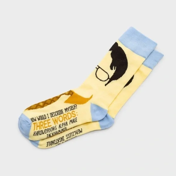 Gift Set - World's Best Boss Mug, Beanie, and Socks (The Office) - Picture 4 of 10